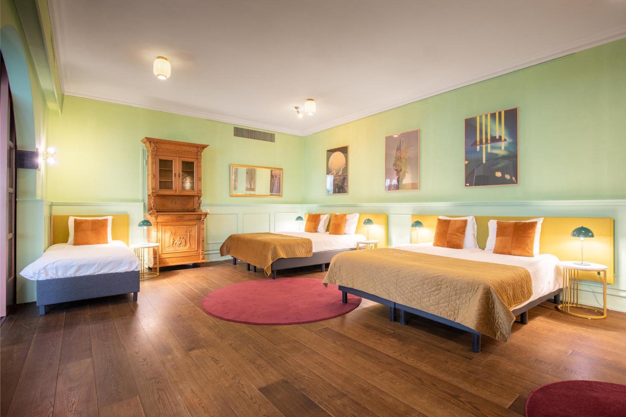 Hotel Nieuw Antiek Helden الغرفة الصورة